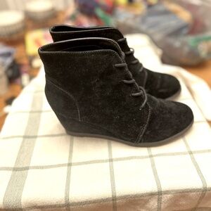Heeled booties